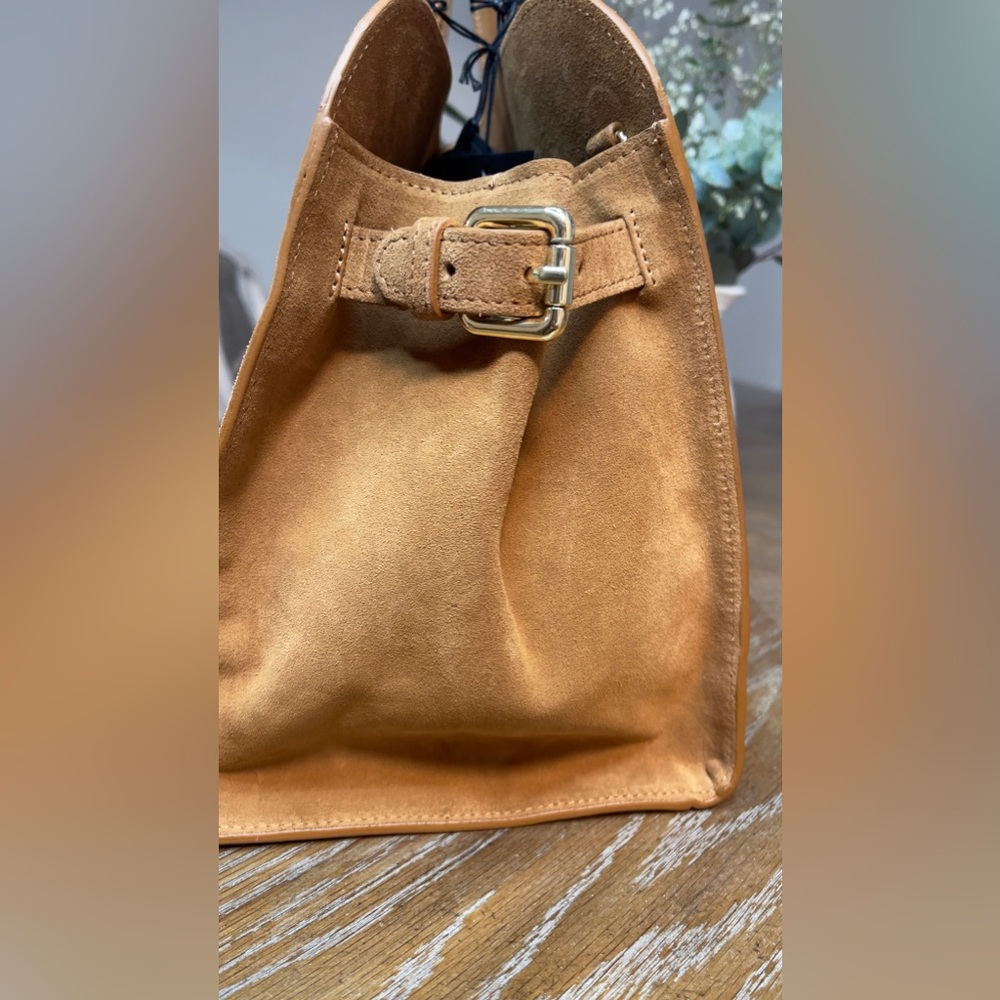 Claudia Firenze TikTok Viral The Row Margaux Suede Camel bag
TjMaxx Marshalls - Picture 11 of 15